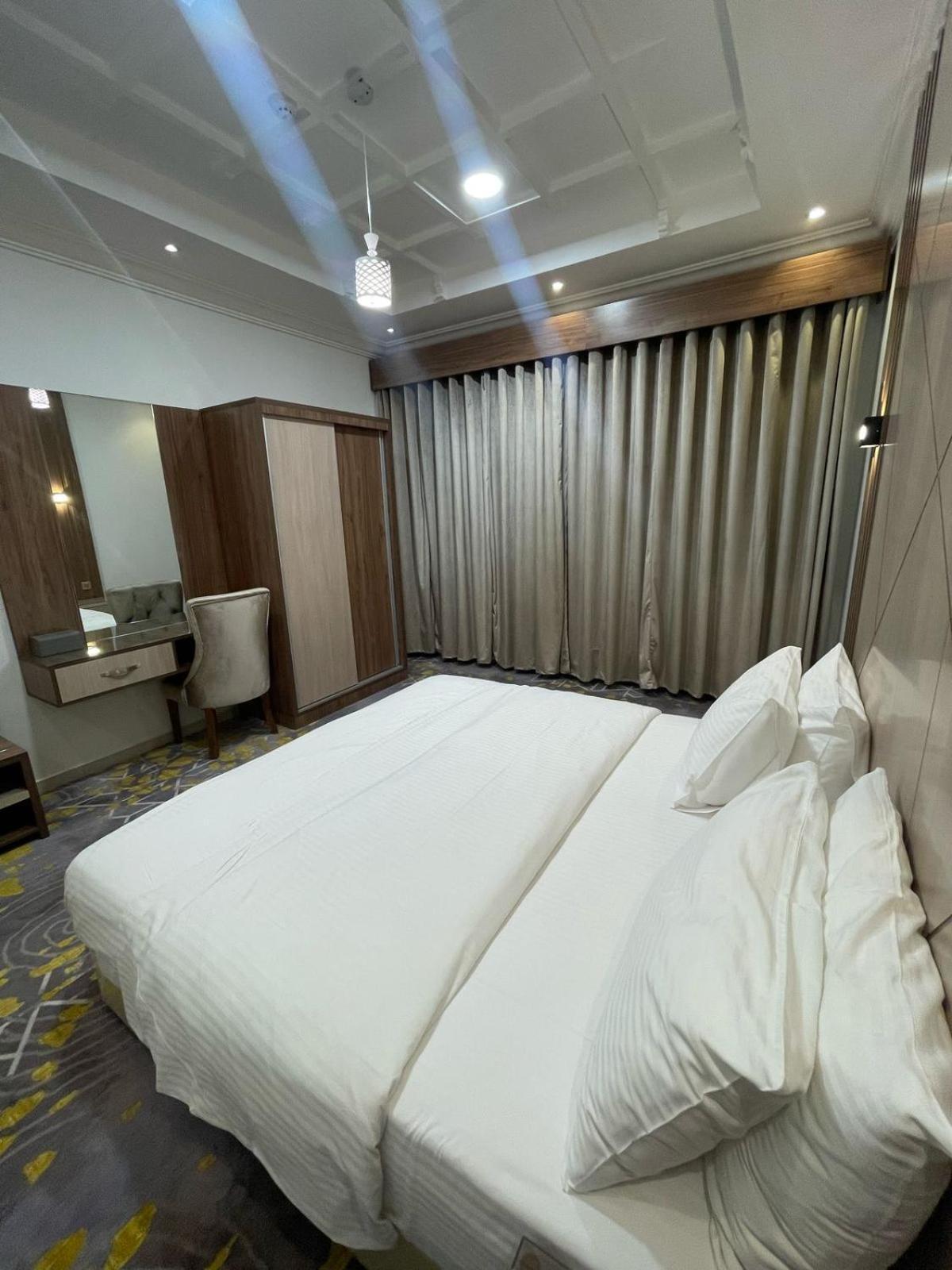 أبها ريجنسي Hotel Екстериор снимка